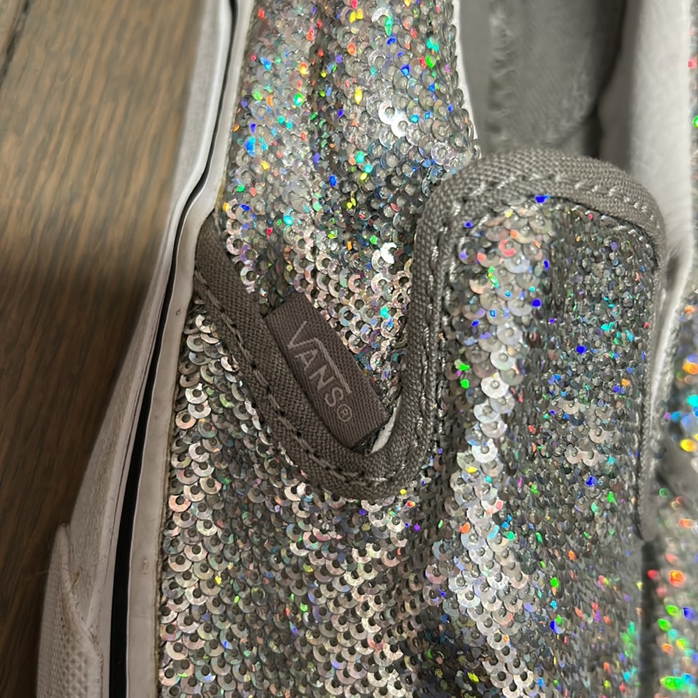 Vans - Picture 5 of 5